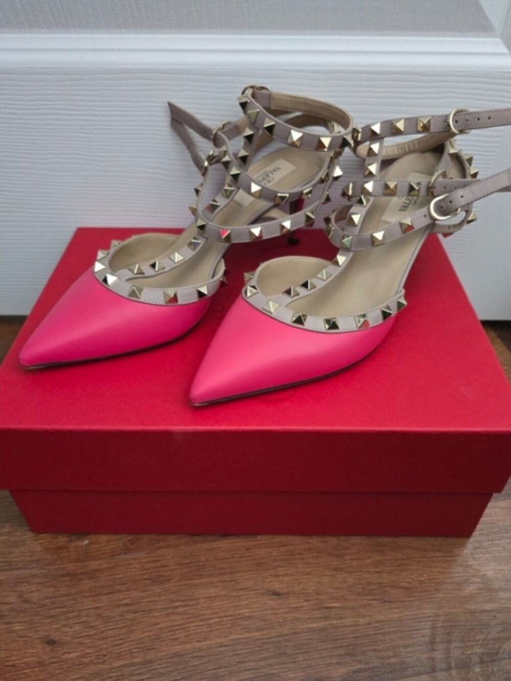 Gently Used - Valentino Garavani Rockstud caged pumps